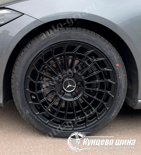 KoKo Kuture YF0359 + Roadstone NFERA SU1 + Mercedes CLS Class. 