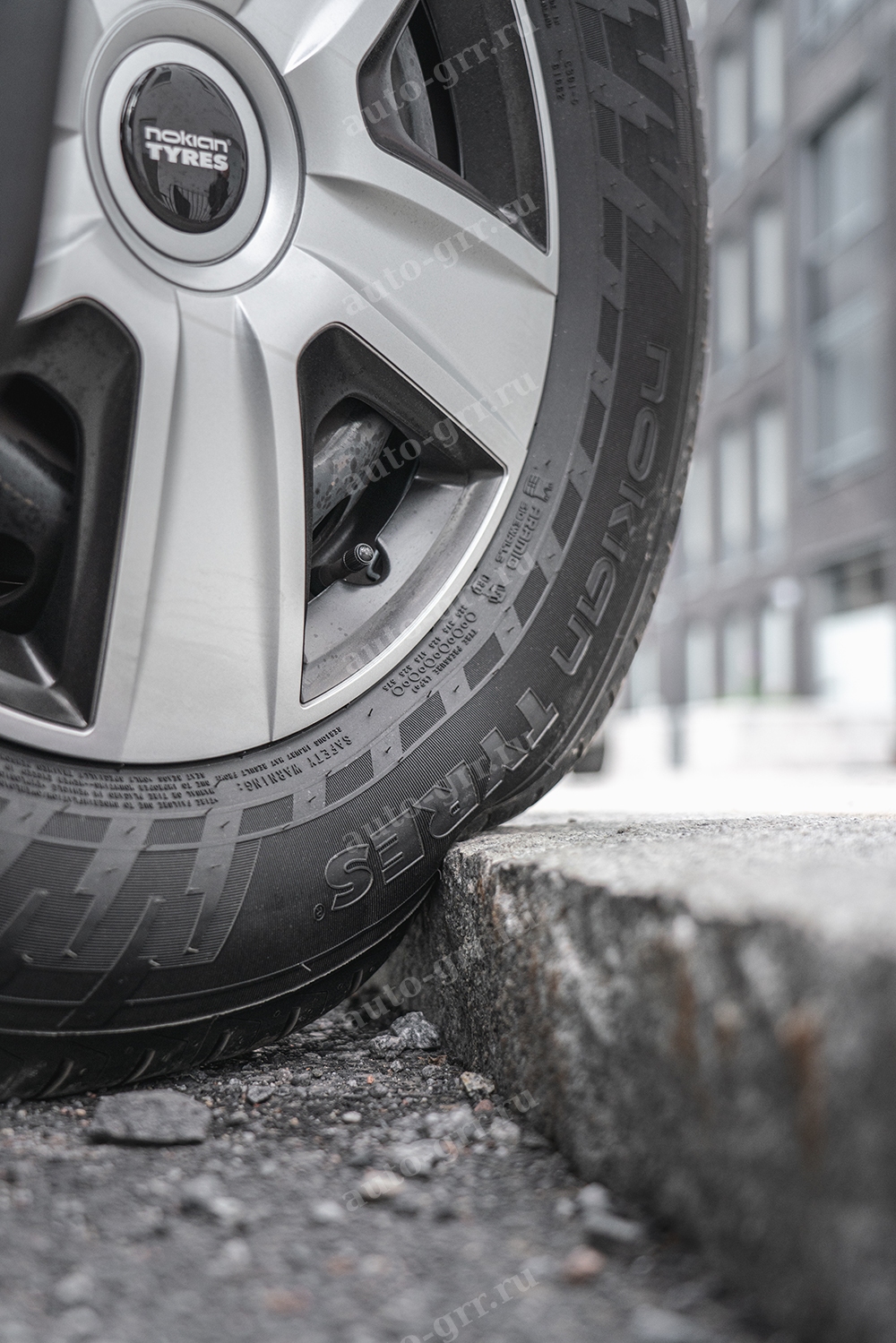 Легковые шины Nokian Hakka Van 215/60R16