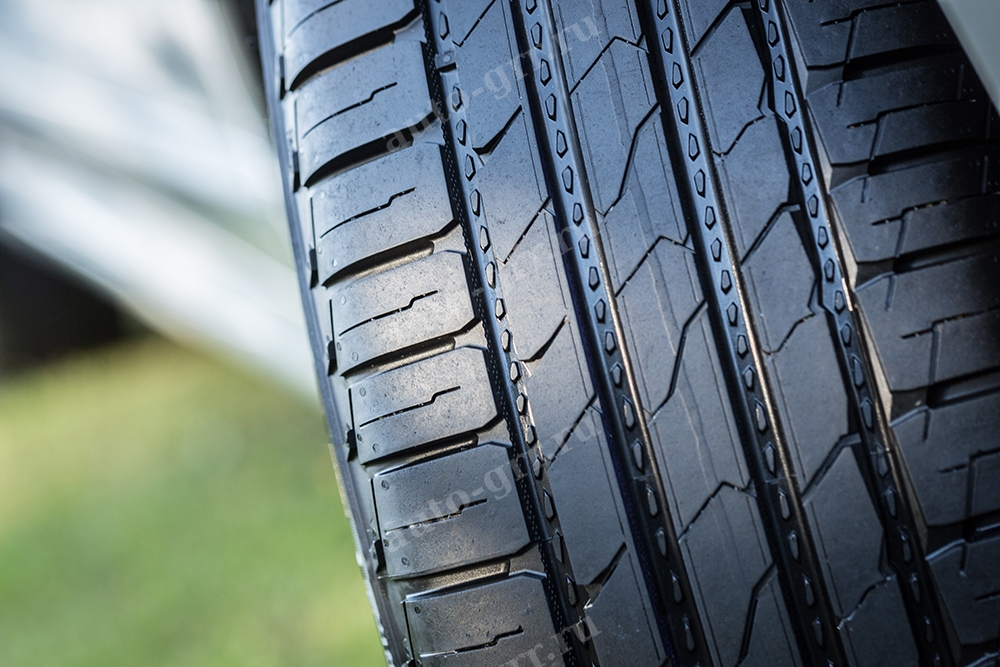 Легковые шины Nokian Nordman S2 235/55R18